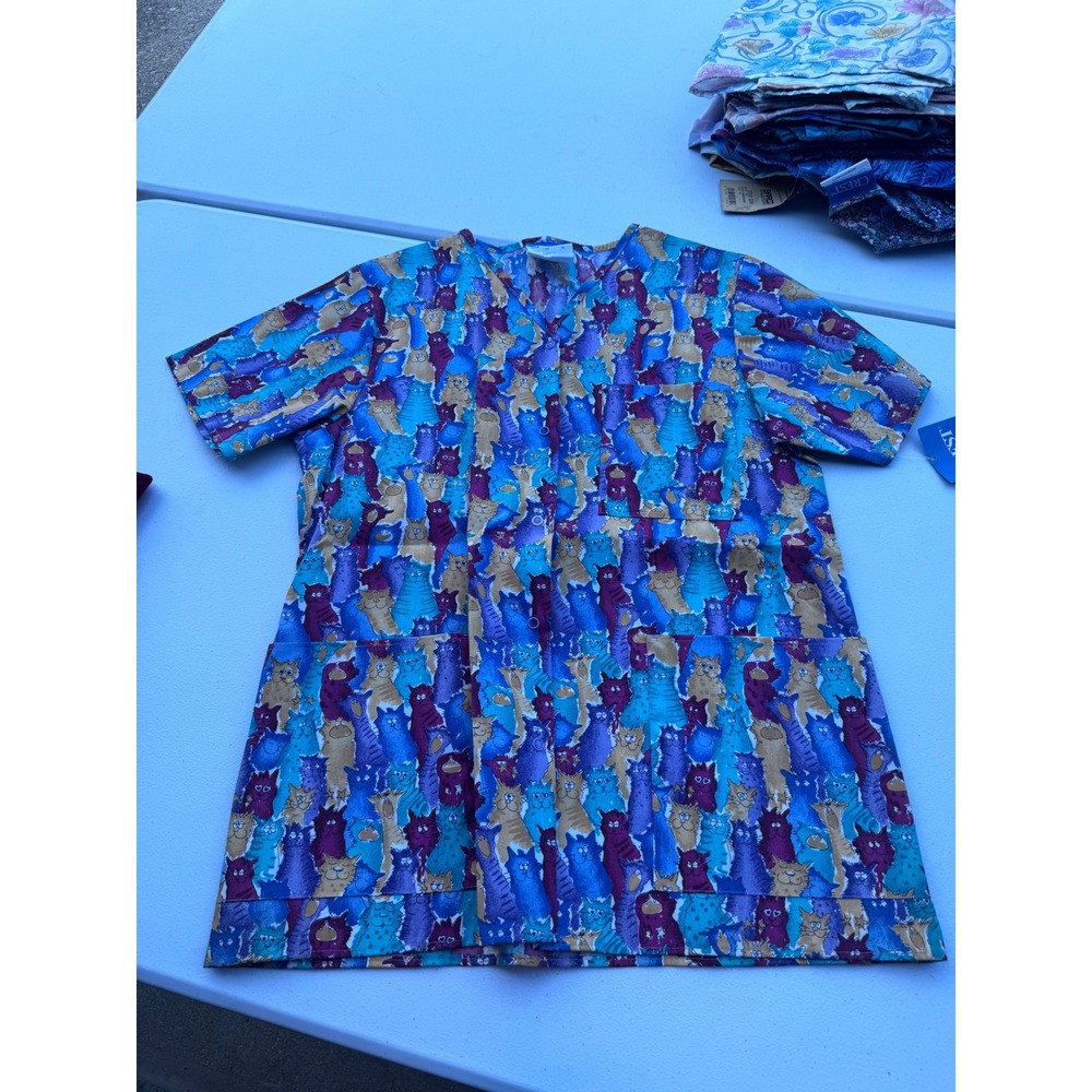 Crest Kitty Choir Scrub Top Blue Purple Cat Print Snap Front XS 5102 NWT